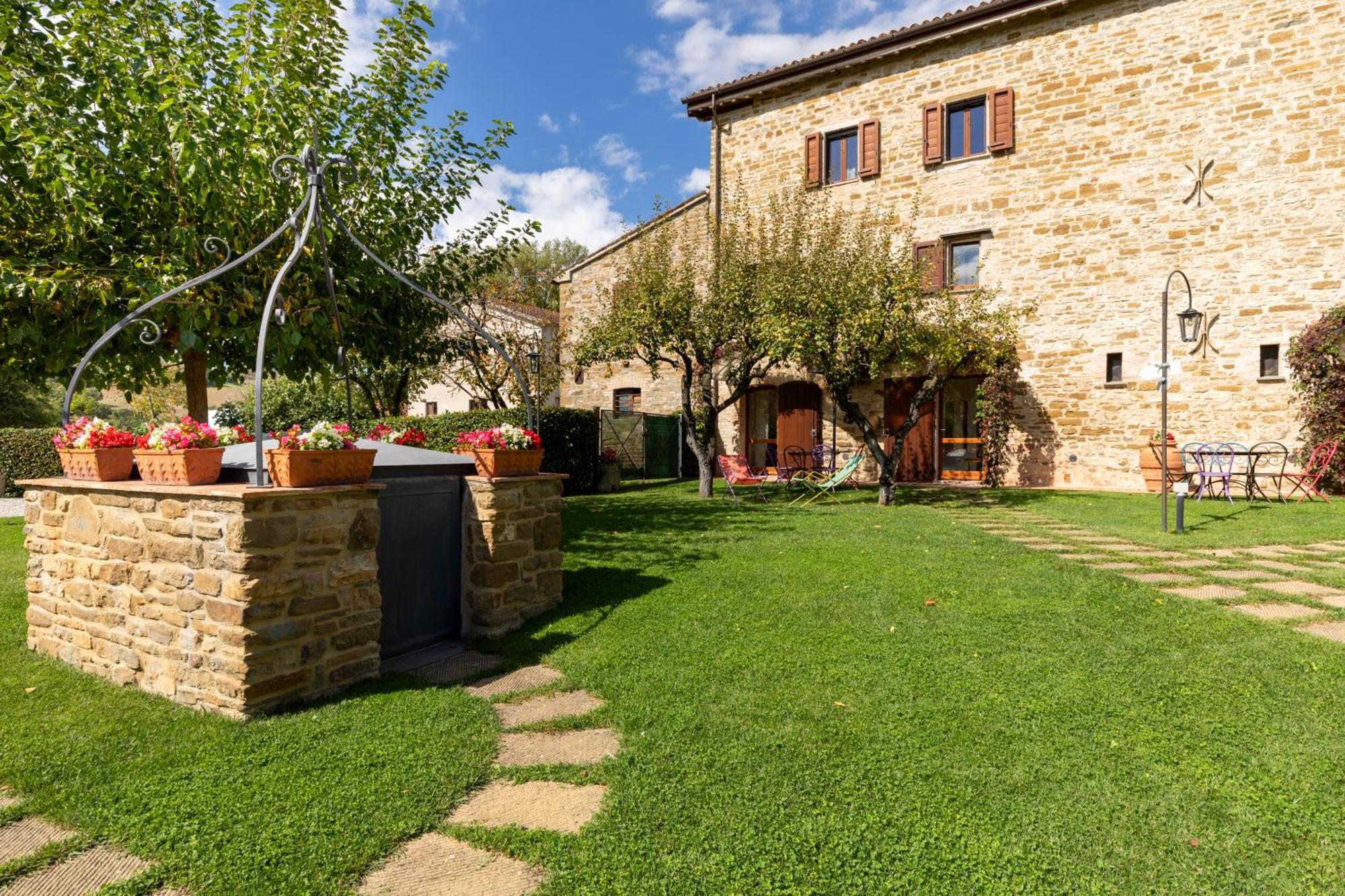 Agriturismo I Gelsi Di Santa Cristina Gubbio Exteriör bild