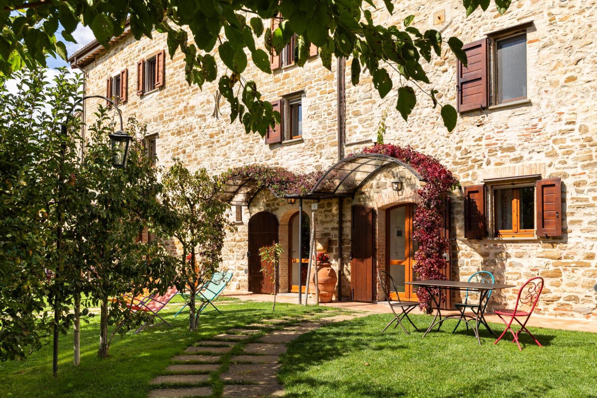 Agriturismo I Gelsi Di Santa Cristina Gubbio Exteriör bild